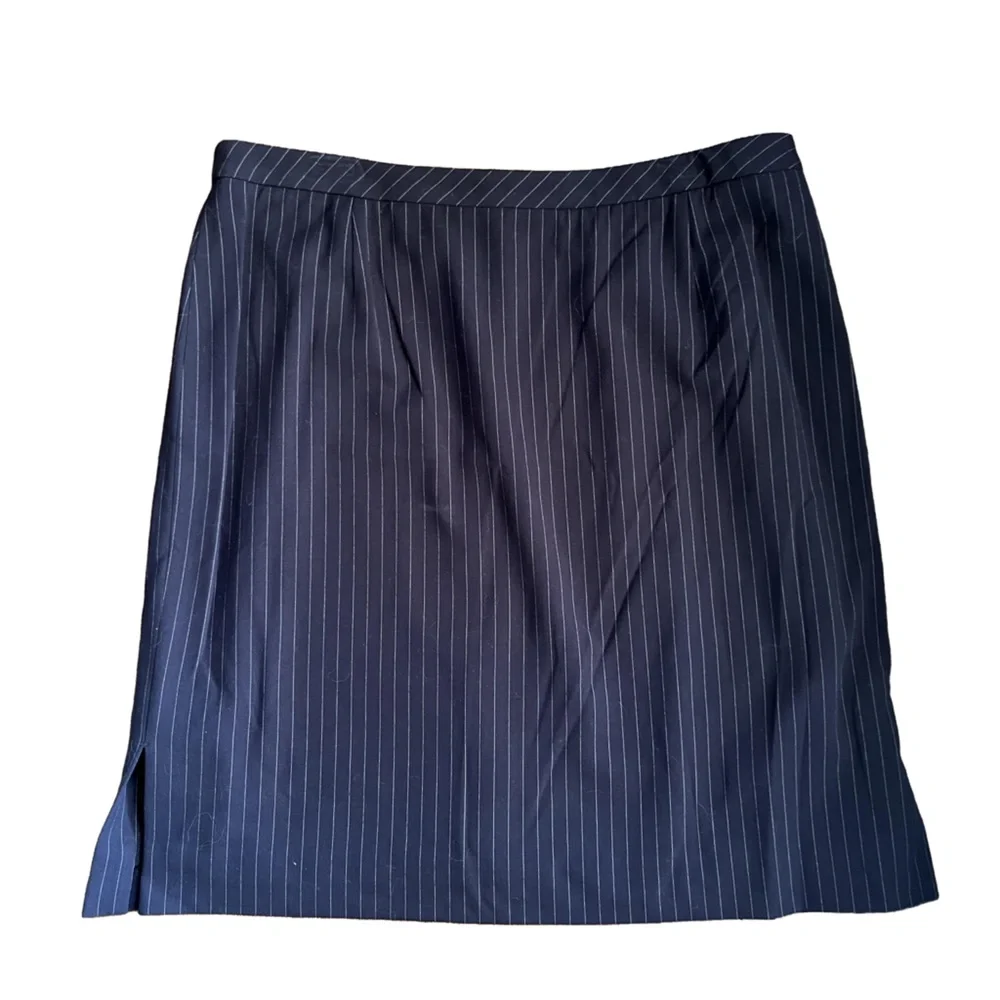 Tahari 2 Piece Petite Women’s Pinstripe Suit | Size Petite 10